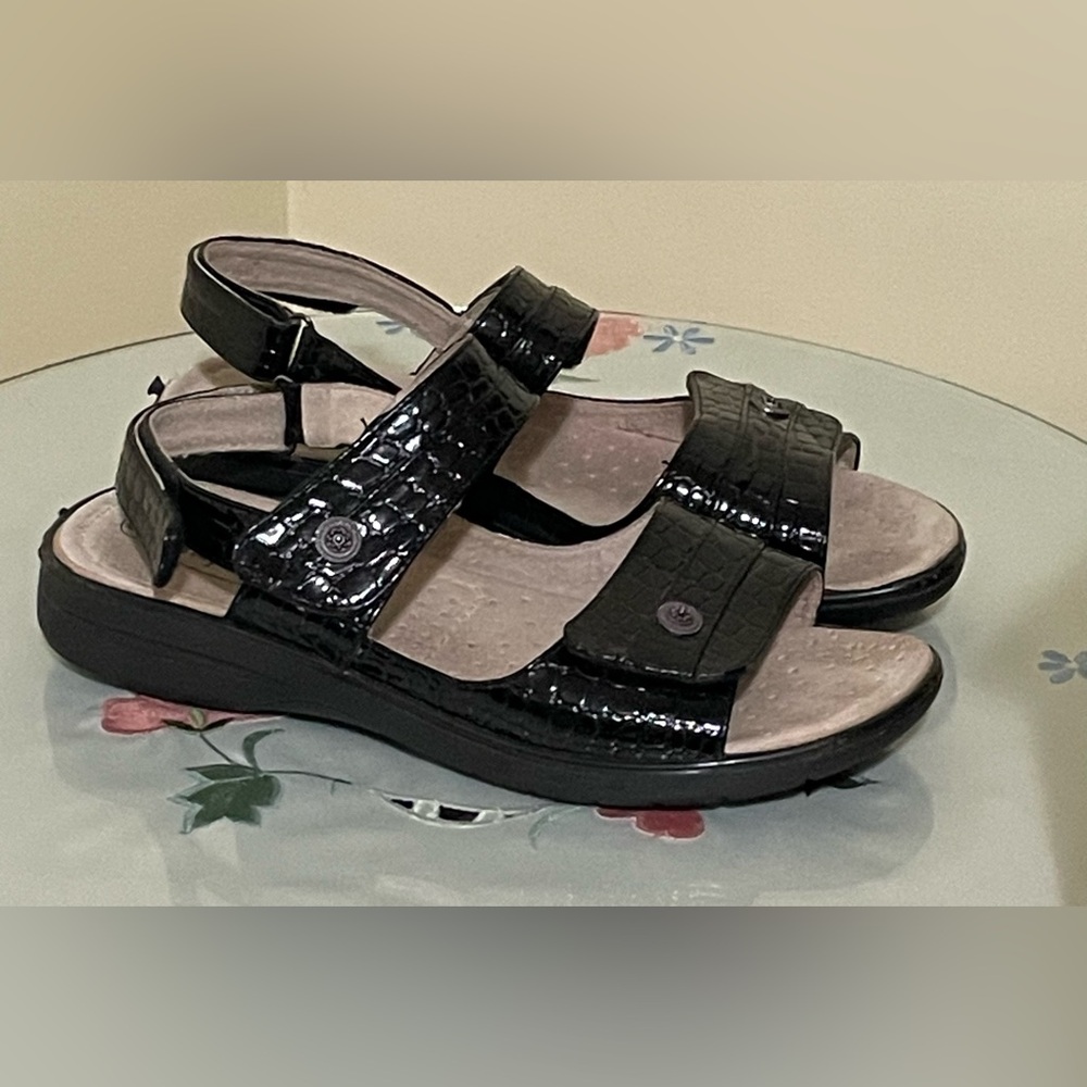 Stepwel Black Patten Leather Sandals Size 9